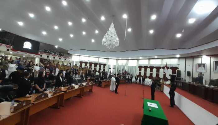 Ferdinand Dumais Resmi Dilantik Sebagai Anggota DPRD Kota Manado ke- 40
