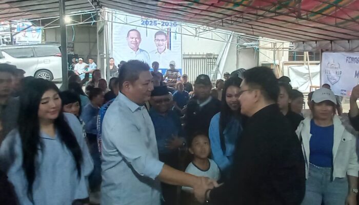 Calon Gubernur Sulut Hanny Joost Pajouw Bersama Calon Bupati Mitra ST – CBK Pantau Kegiatan Pengobatan Gratis