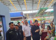 Hanny Joost Pajow Bersama Mercy One Membagikan Makan Siang Gratis